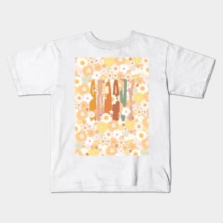 "Groovy" in retro letters on vintage flower background Kids T-Shirt